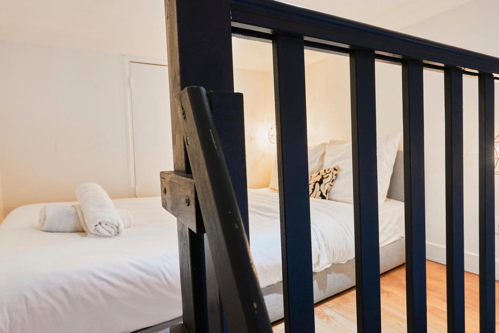 Bright 3-Bedroom 2-Bathroom Flat. ลีลล์ ภายนอก รูปภาพ
