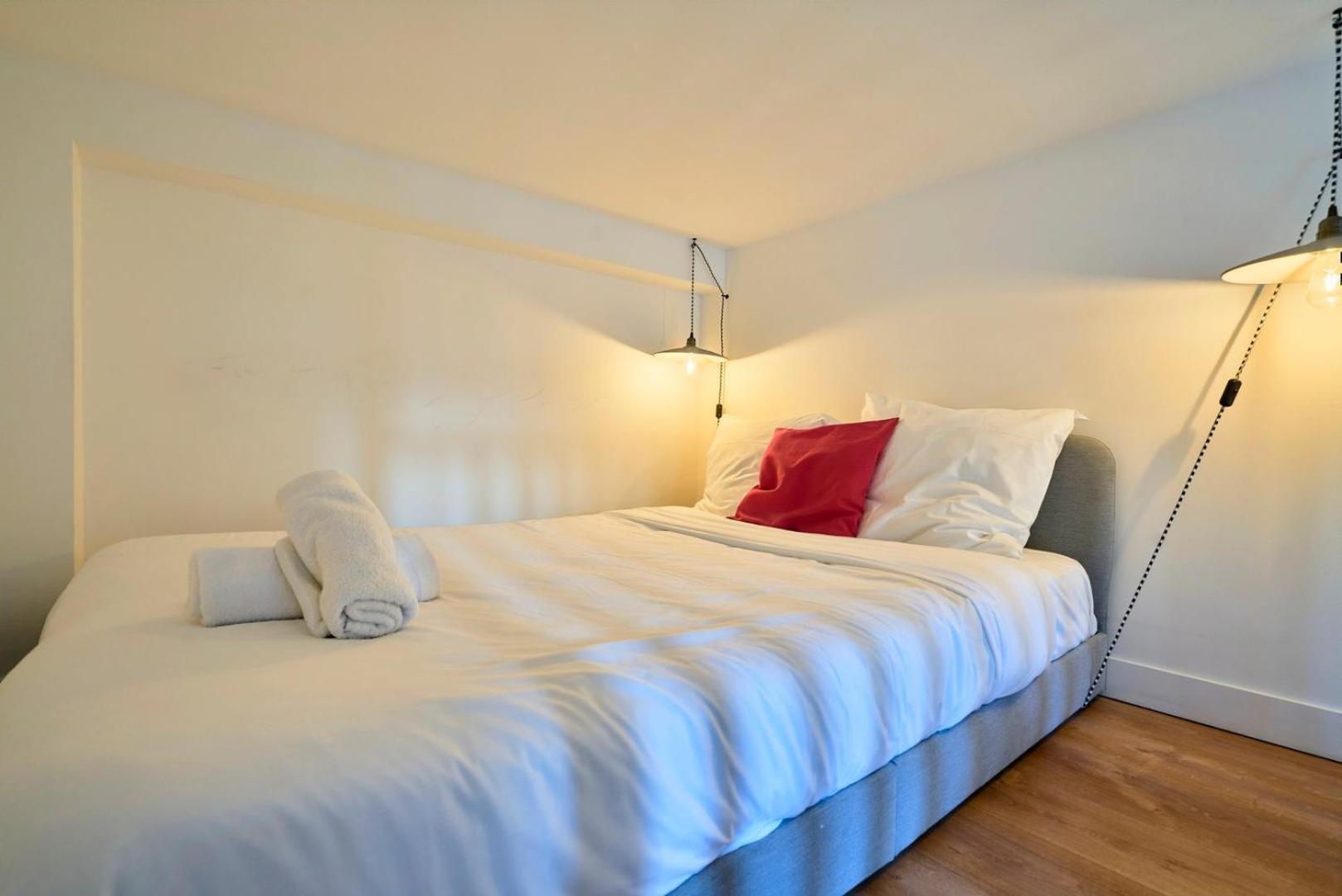 Bright 3-Bedroom 2-Bathroom Flat. ลีลล์ ภายนอก รูปภาพ