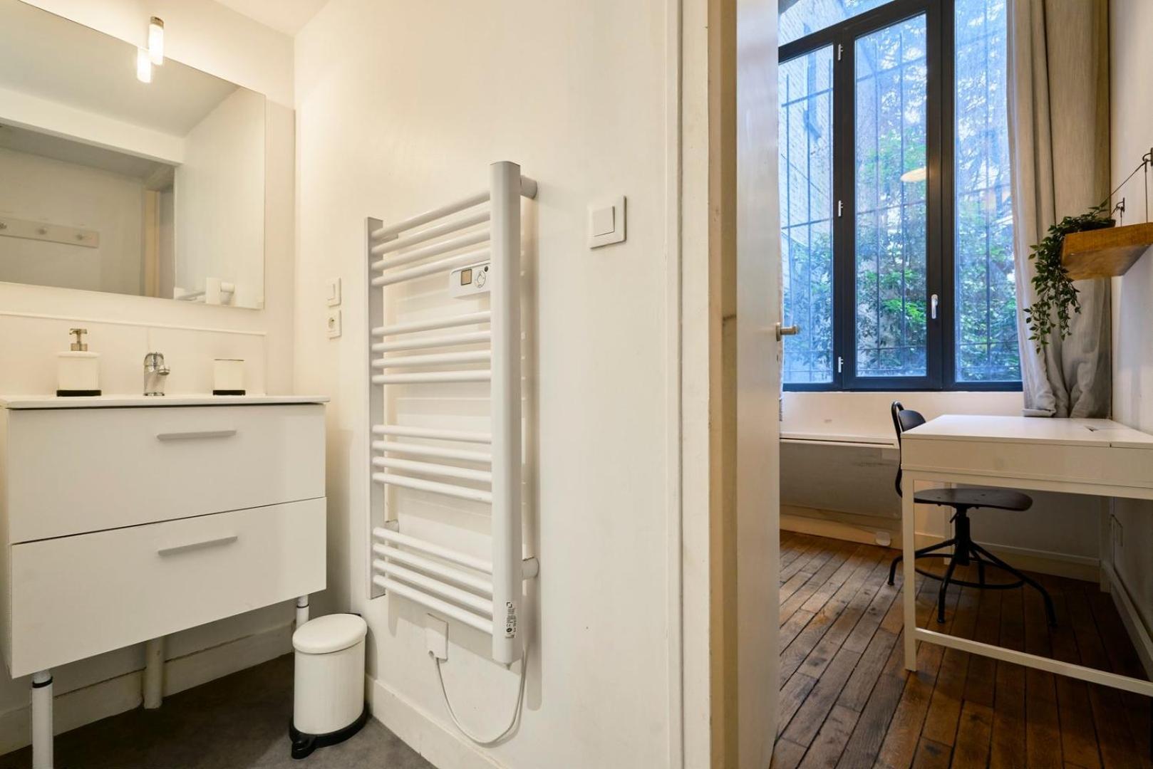 Bright 3-Bedroom 2-Bathroom Flat. ลีลล์ ภายนอก รูปภาพ