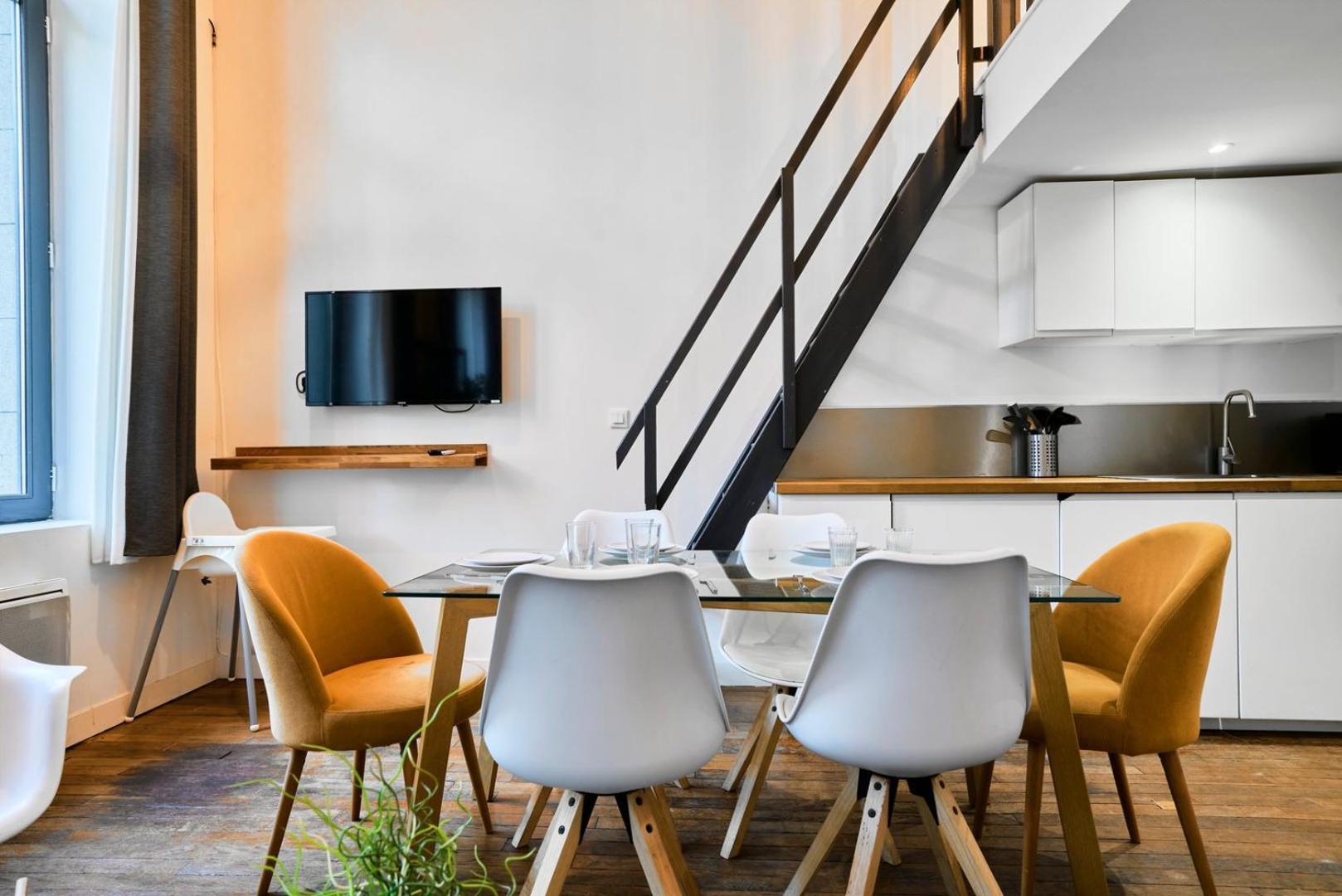 Bright 3-Bedroom 2-Bathroom Flat. ลีลล์ ภายนอก รูปภาพ
